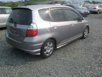 2006 Honda Fit Wallpapers