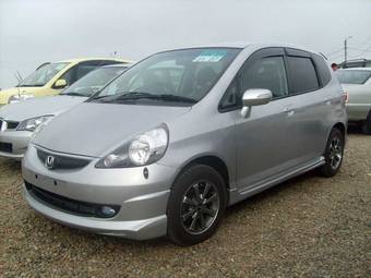 2006 Honda Fit Images