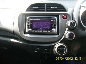 2010 Honda Fit Wallpapers