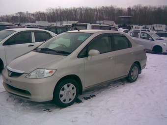 2002 Honda Fit Aria Pictures