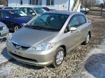 2002 Honda Fit Aria Photos