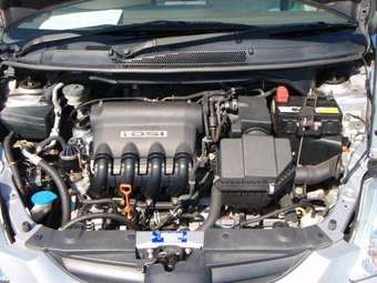 2002 Honda Fit Aria Photos