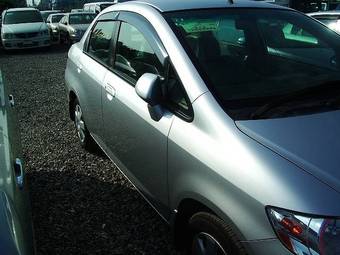 2002 Honda Fit Aria Pictures
