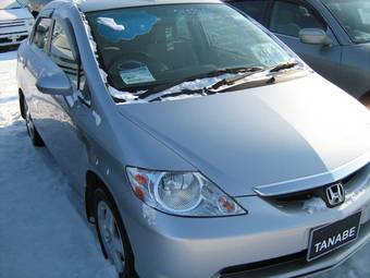 2002 Honda Fit Aria Pics