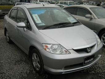 2002 Honda Fit Aria Pictures