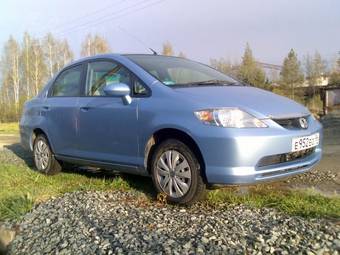 2002 Honda Fit Aria Photos
