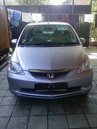 2002 Honda Fit Aria Pictures