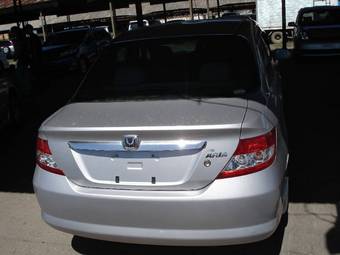 2002 Honda Fit Aria Photos