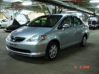 2002 Honda Fit Aria Pictures