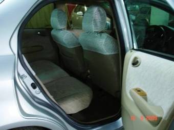 2002 Honda Fit Aria Photos