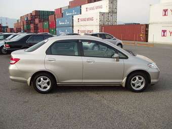 2003 Honda Fit Aria Pictures