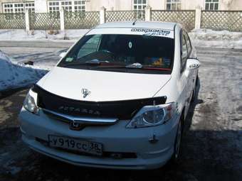 2003 Honda Fit Aria Pictures