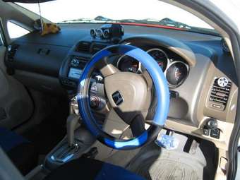 2003 Honda Fit Aria Pictures