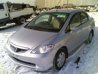 2003 Honda Fit Aria Pics