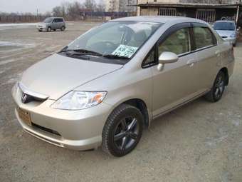 2003 Honda Fit Aria Pictures