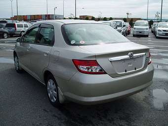 2003 Honda Fit Aria Pictures