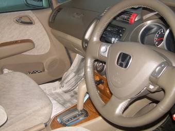 2003 Honda Fit Aria Pics