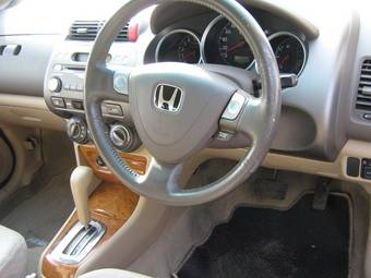 2003 Honda Fit Aria Pictures