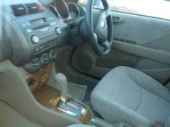 2003 Honda Fit Aria Pictures