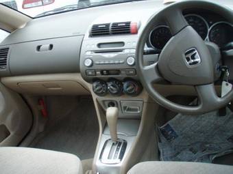 2003 Honda Fit Aria Pictures
