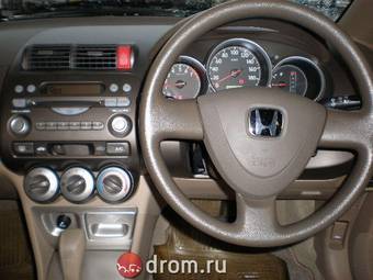 2003 Honda Fit Aria Pics