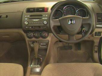 2003 Honda Fit Aria Pictures