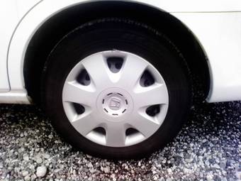2003 Honda Fit Aria Pics
