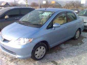 2003 Honda Fit Aria Pictures