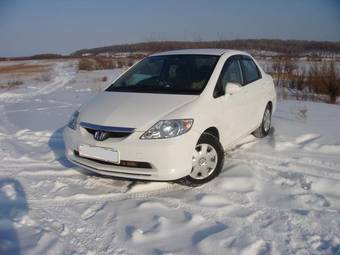 2003 Honda Fit Aria Pictures