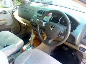 2003 Honda Fit Aria Pictures