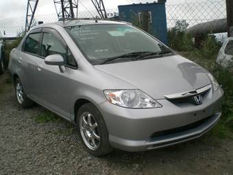 2003 Honda Fit Aria Pictures