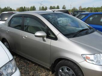 2003 Honda Fit Aria Pics