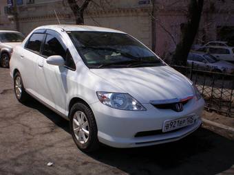 2003 Honda Fit Aria Pictures