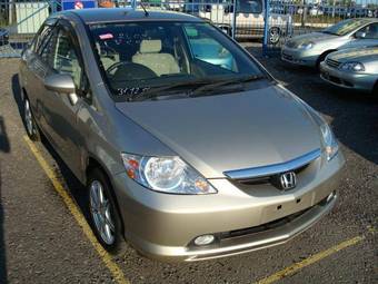 2003 Honda Fit Aria Pictures