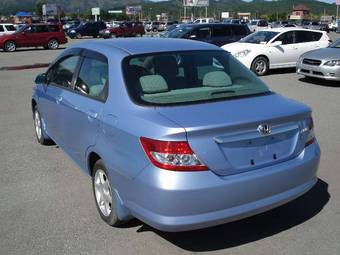 2003 Honda Fit Aria Pictures