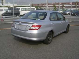 2004 Honda Fit Aria Pictures