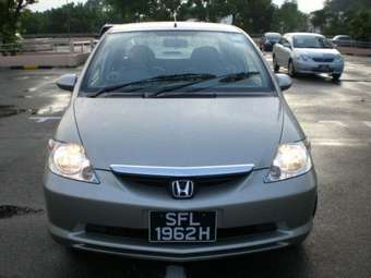 2004 Honda Fit Aria Pics