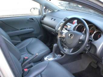 2004 Honda Fit Aria Pictures