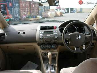 2004 Honda Fit Aria Pictures