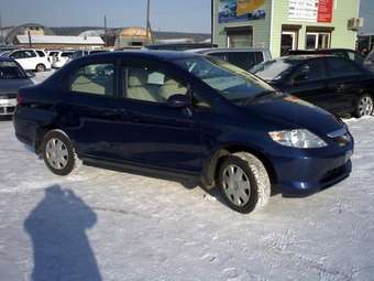 2004 Honda Fit Aria Photos