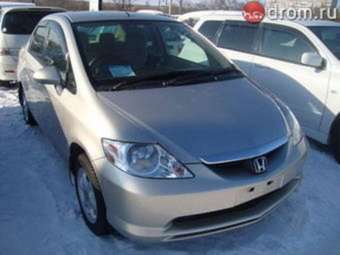 2004 Honda Fit Aria Photos