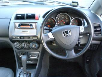 2004 Honda Fit Aria Photos