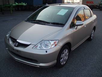 2004 Honda Fit Aria Pictures