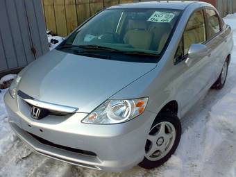 2004 Honda Fit Aria Photos