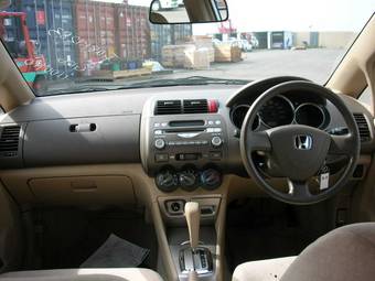 2004 Honda Fit Aria Pics