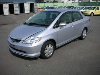 2004 Honda Fit Aria Photos