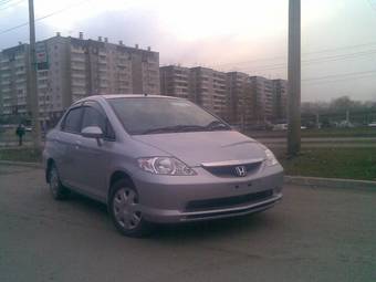 2004 Honda Fit Aria Pictures