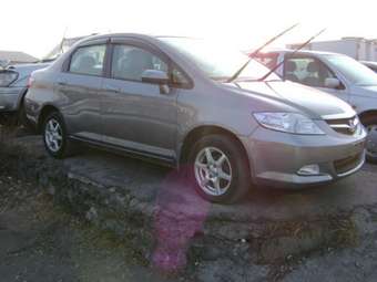 2005 Honda Fit Aria Pictures