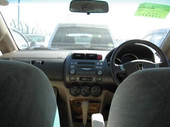 2005 Honda Fit Aria Photos