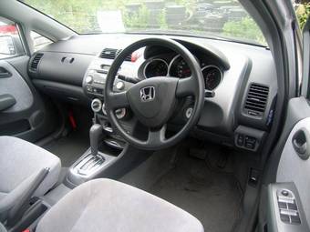 2005 Honda Fit Aria Pictures